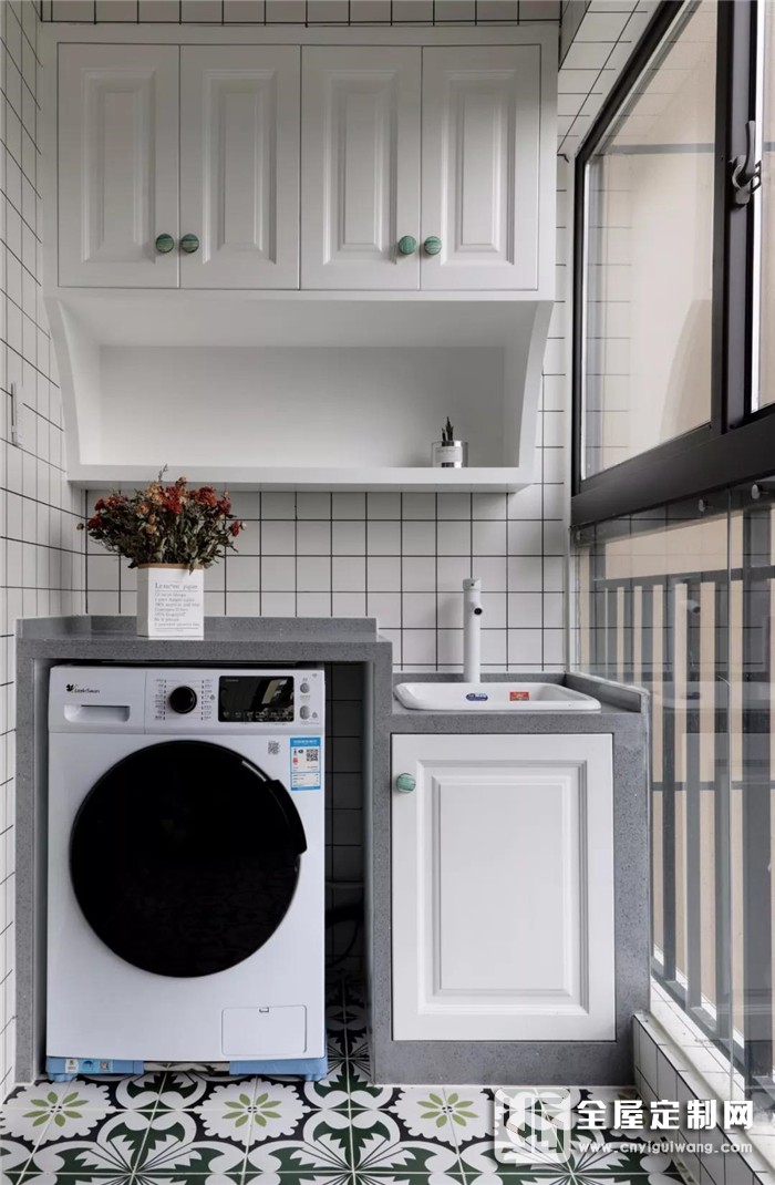 诺维家设计的阳台洗衣机柜，让你家成为引领小区潮流的标杆！